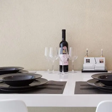 Old In Ba/5*luxus/3xtv/bar Internet Apartment